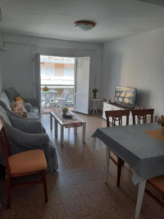 Sun & Sea 3 Bedroom Apartment De Grau غانديا المظهر الخارجي الصورة