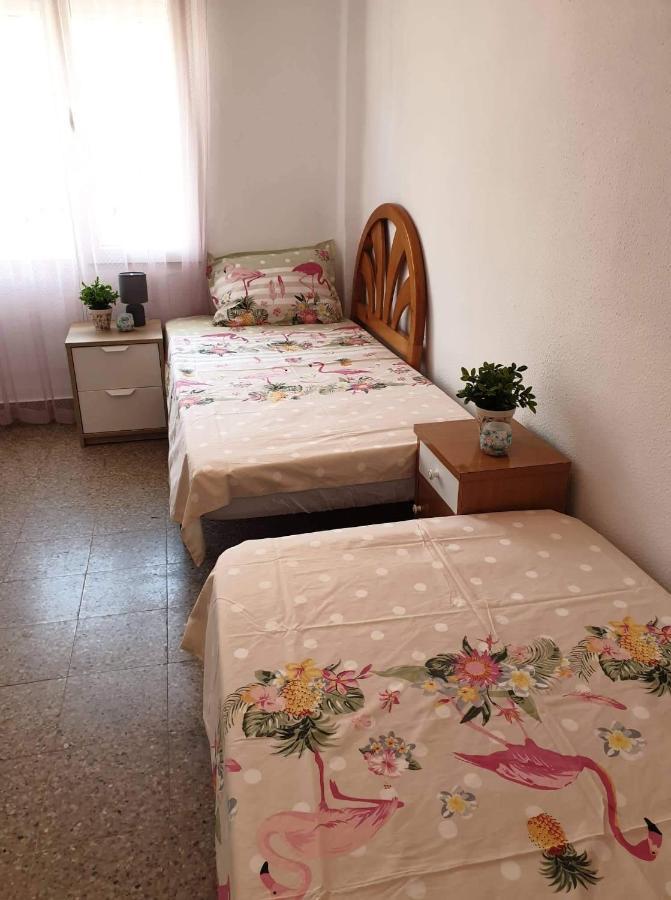 Sun & Sea 3 Bedroom Apartment De Grau غانديا المظهر الخارجي الصورة